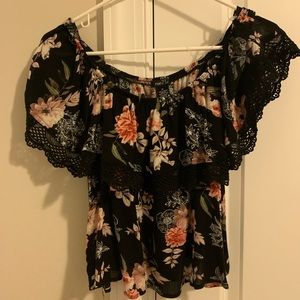 Cold shoulder floral top!!